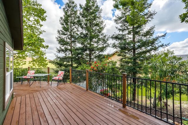 4221 Lakeview Dr, Ione, CA 95640
