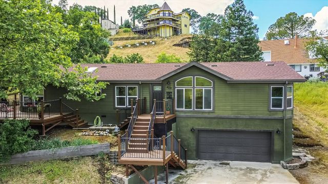 4221 Lakeview Dr, Ione, CA 95640