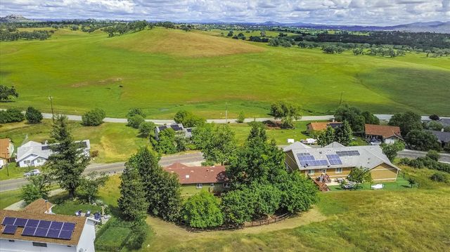 4221 Lakeview Dr, Ione, CA 95640