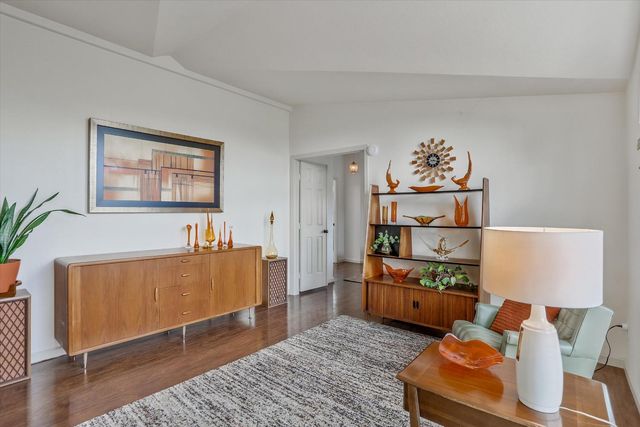 4221 Lakeview Dr, Ione, CA 95640