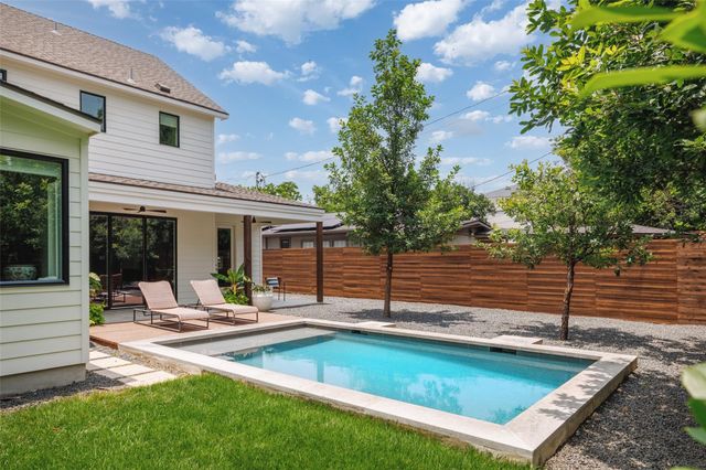 4701 S Forest DR, Austin, TX 78745