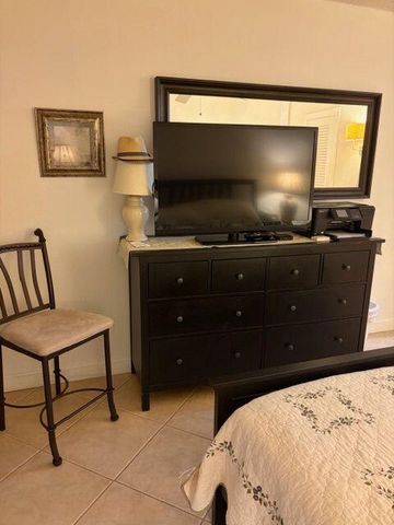 2562 Garden Drive N 305, Lake Worth Beach, FL 33461