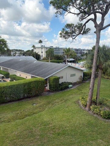 2562 Garden Drive N 305, Lake Worth Beach, FL 33461