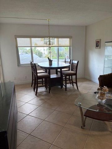 2562 Garden Drive N 305, Lake Worth Beach, FL 33461