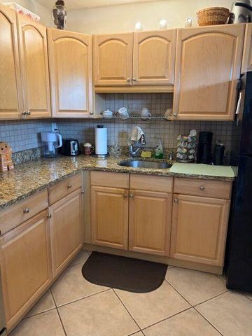 2562 Garden Drive N 305, Lake Worth Beach, FL 33461