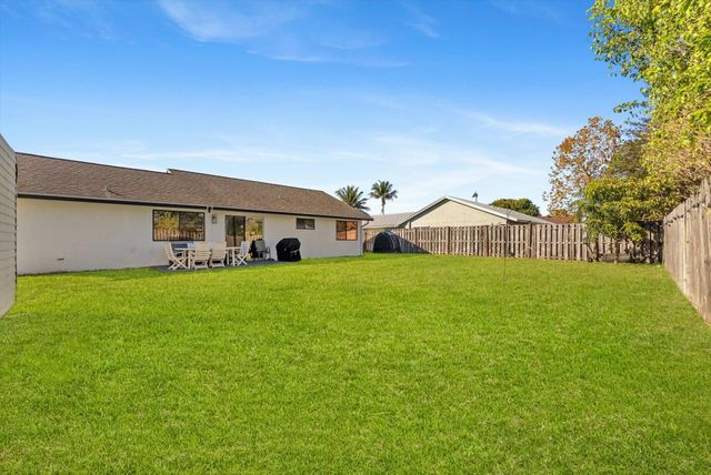 396 Monte Trail, West Palm Beach, FL 33415