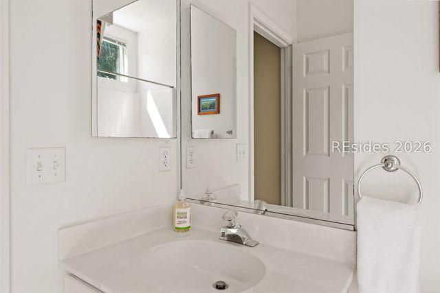 8 Coburn Ct, Bluffton, SC 29909