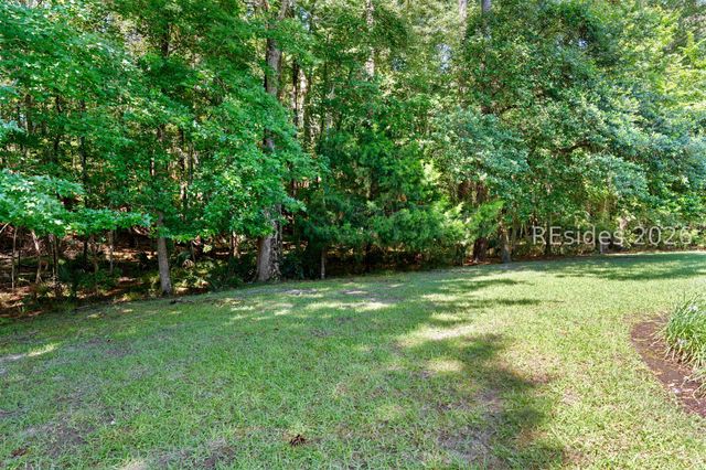 8 Coburn Ct, Bluffton, SC 29909