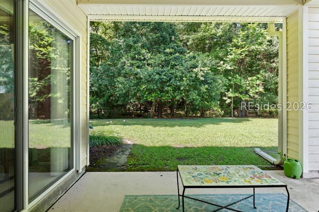 8 Coburn Ct, Bluffton, SC 29909