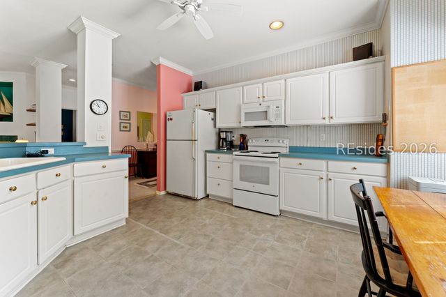 8 Coburn Ct, Bluffton, SC 29909