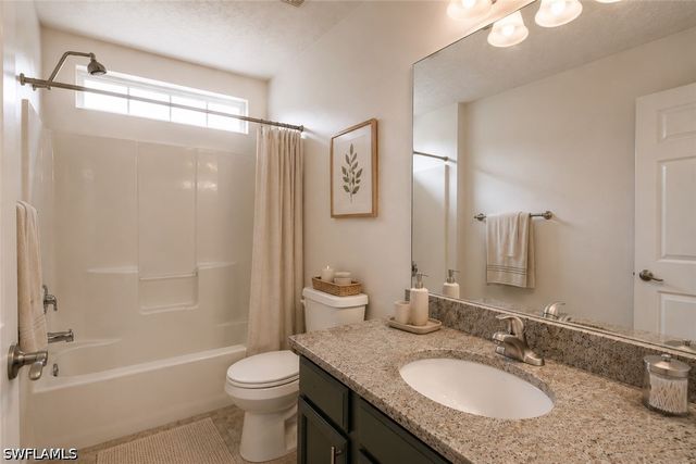 434 Leawood CIR, Naples, FL 34104