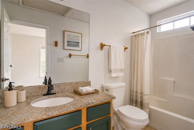 434 Leawood CIR, Naples, FL 34104