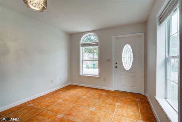 434 Leawood CIR, Naples, FL 34104