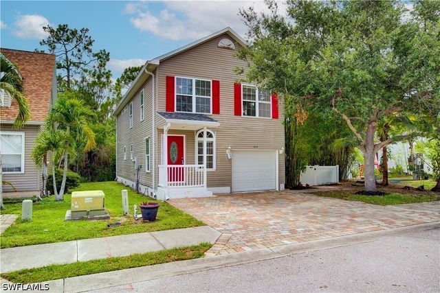 434 Leawood CIR, Naples, FL 34104