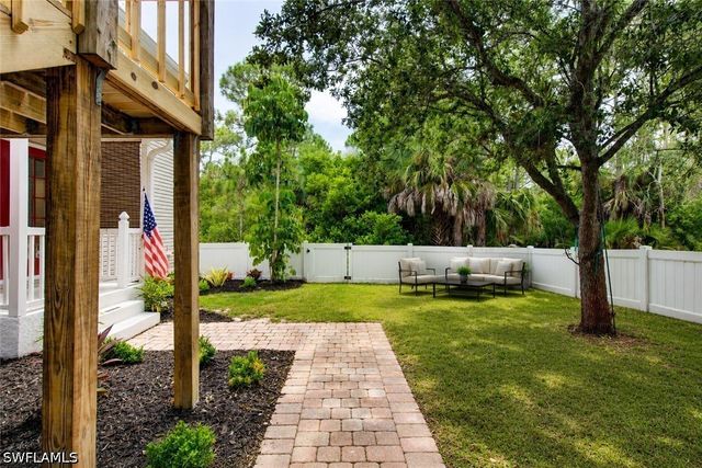 434 Leawood CIR, Naples, FL 34104