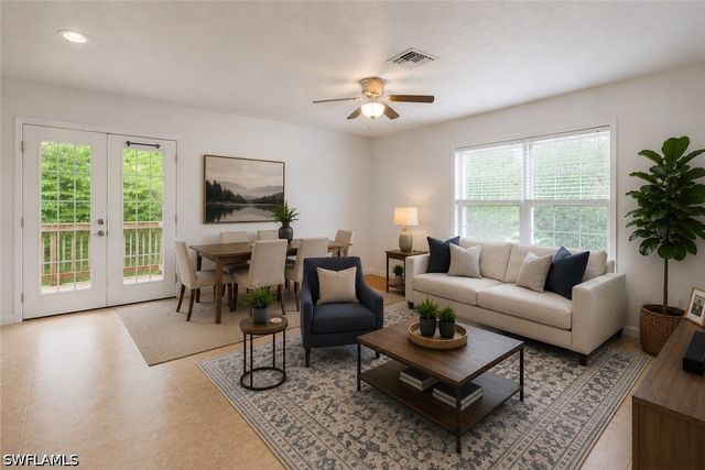 434 Leawood CIR, Naples, FL 34104