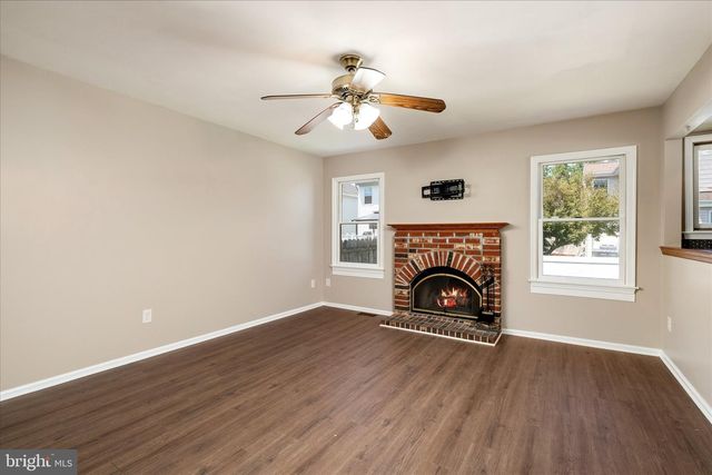 6 MYSTIC WAY, Burlington, NJ 08016