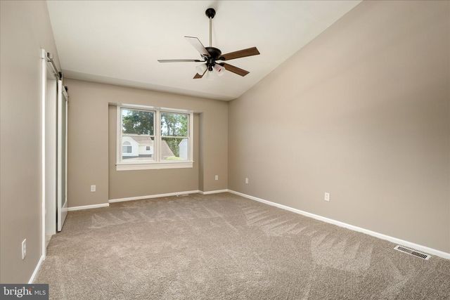 6 MYSTIC WAY, Burlington, NJ 08016