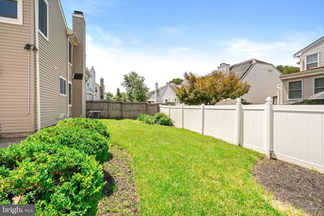 6 MYSTIC WAY, Burlington, NJ 08016
