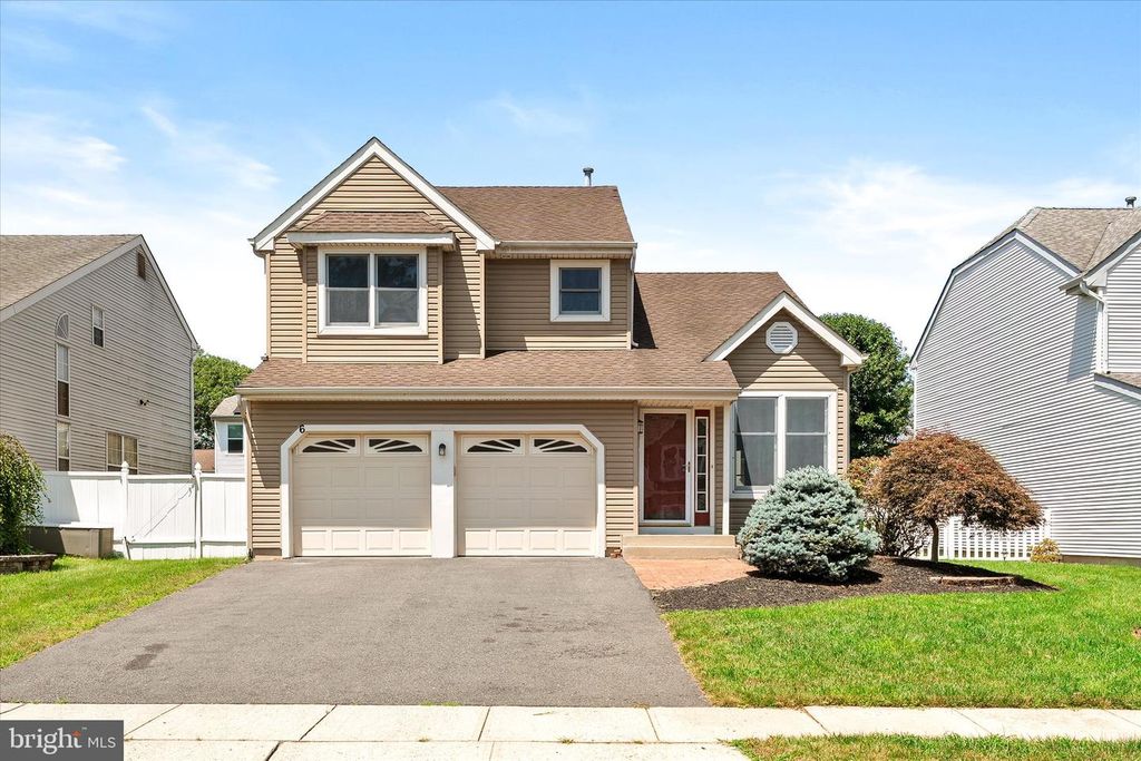 6 MYSTIC WAY, Burlington, NJ 08016