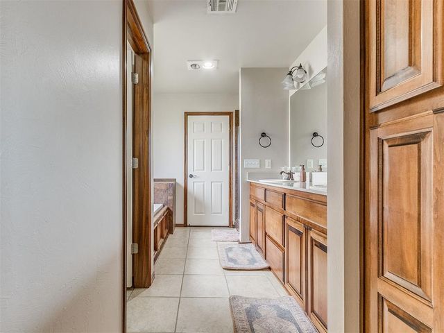 11409 Stonecrest, Guthrie, OK 73044