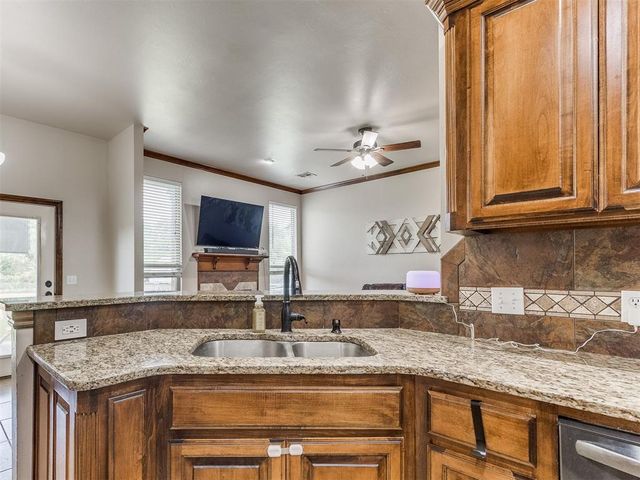11409 Stonecrest, Guthrie, OK 73044