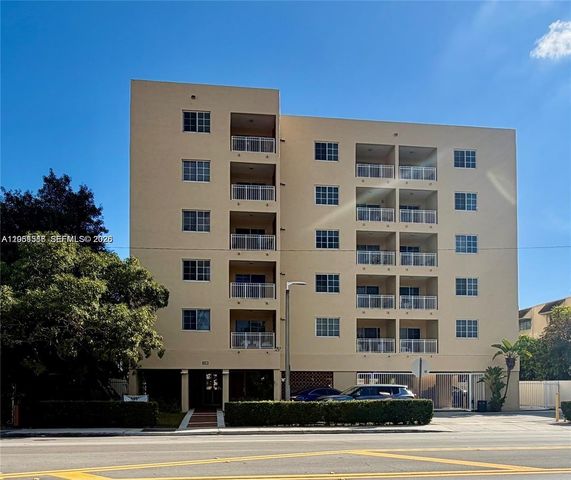 601 SW 37th Avenue 303, Miami, FL 33135