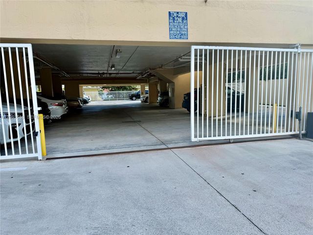 601 SW 37th Avenue 303, Miami, FL 33135