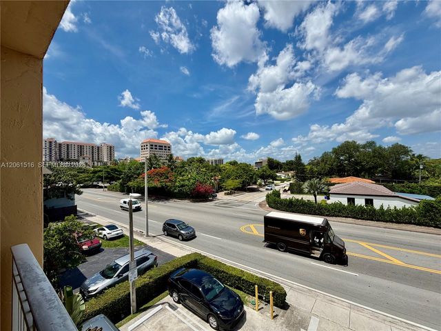 601 SW 37th Avenue 303, Miami, FL 33135