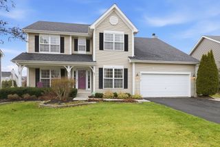 1196 Fieldstone Drive, Crystal Lake, IL 60014