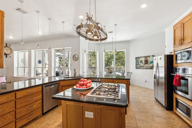 2109 Cooks Lane, Fort Worth, TX 76120