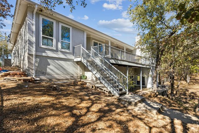 2109 Cooks Lane, Fort Worth, TX 76120
