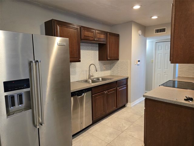 419 Woodhurst Drive, Coppell, TX 75019