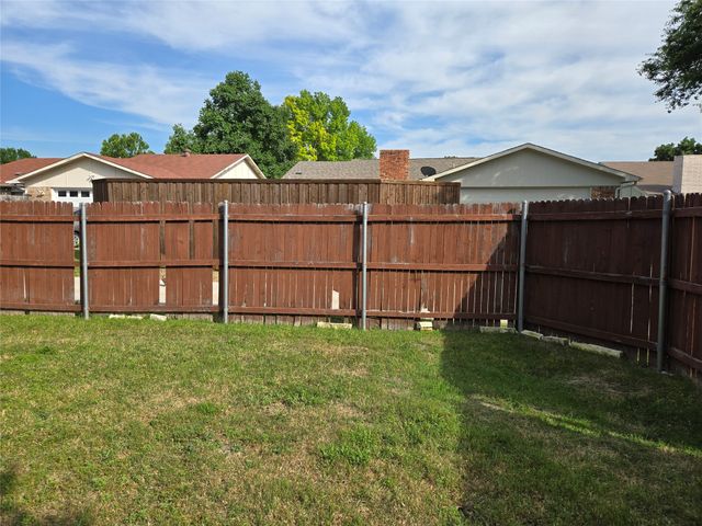 419 Woodhurst Drive, Coppell, TX 75019