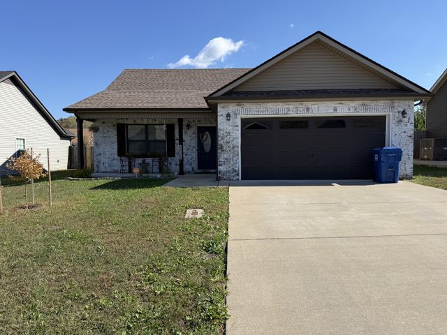 607 Hollow Crst, Clarksville, TN 37042