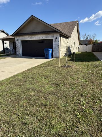 607 Hollow Crst, Clarksville, TN 37042