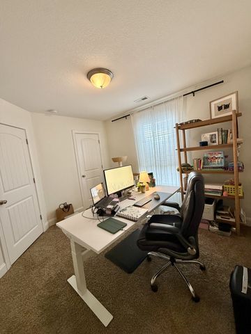 607 Hollow Crst, Clarksville, TN 37042