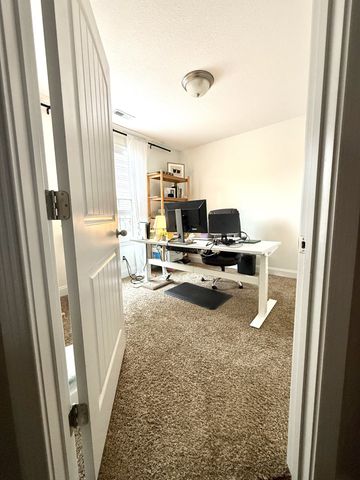 607 Hollow Crst, Clarksville, TN 37042