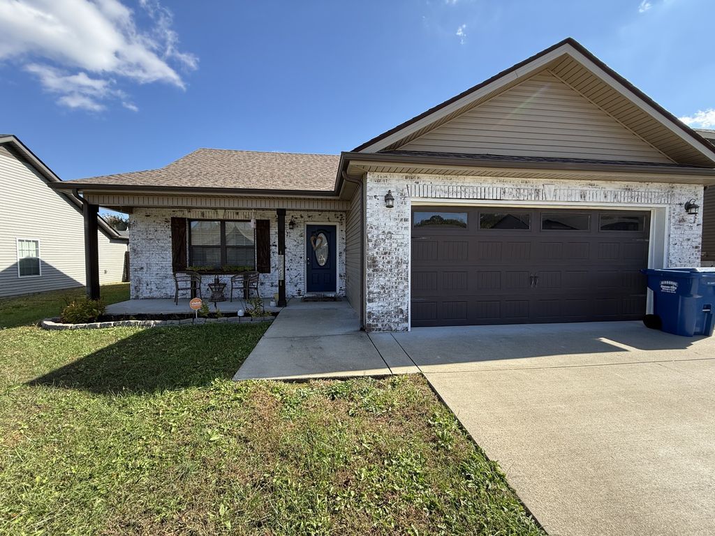 607 Hollow Crst, Clarksville, TN 37042