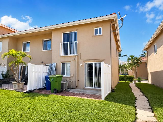 180 Riviera Circle 30-5, Weston, FL 33326