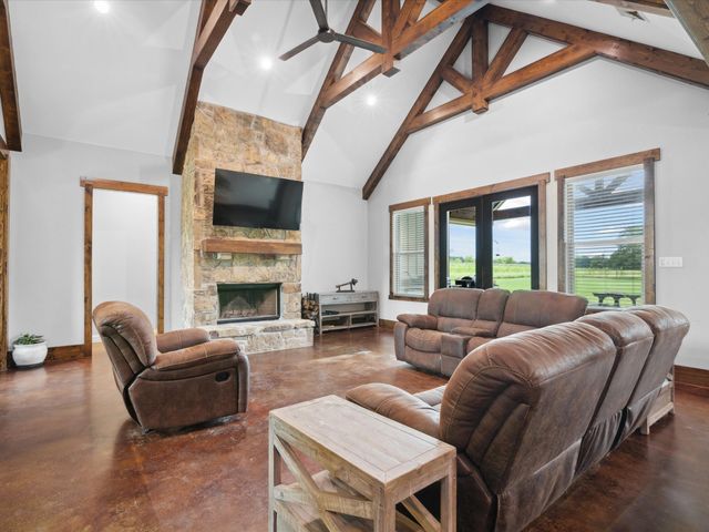 3628 S Fm 1655, Chico, TX 76431