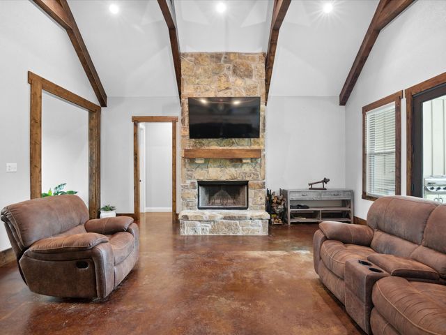 3628 S Fm 1655, Chico, TX 76431