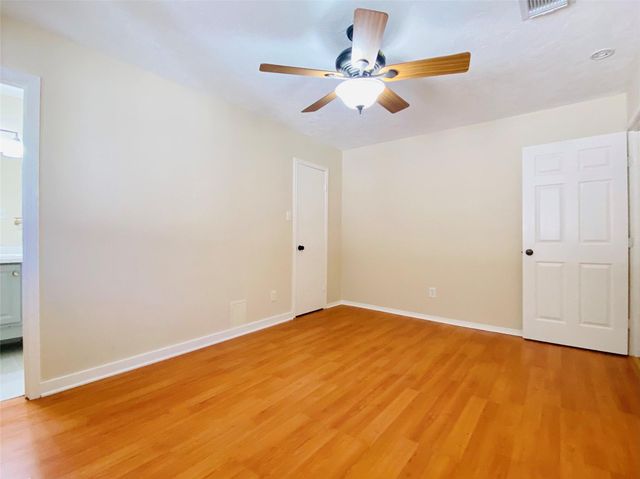 13447 Greenway Drive, Sugar Land, TX 77498