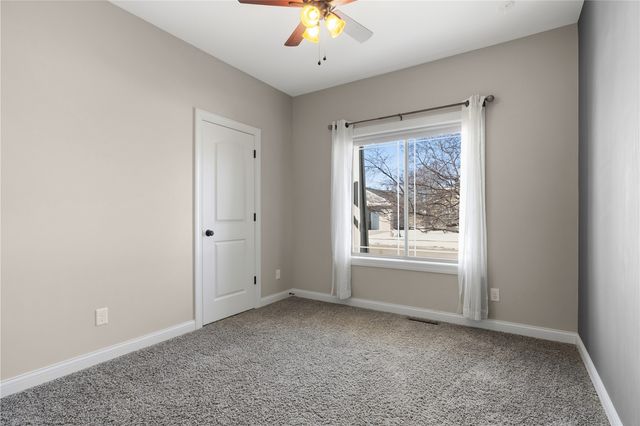 677 Raleigh Lane, Marion, IA 52302