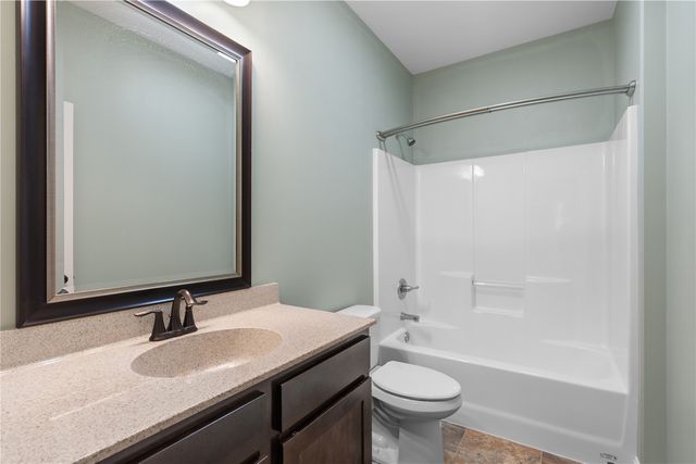 677 Raleigh Lane, Marion, IA 52302