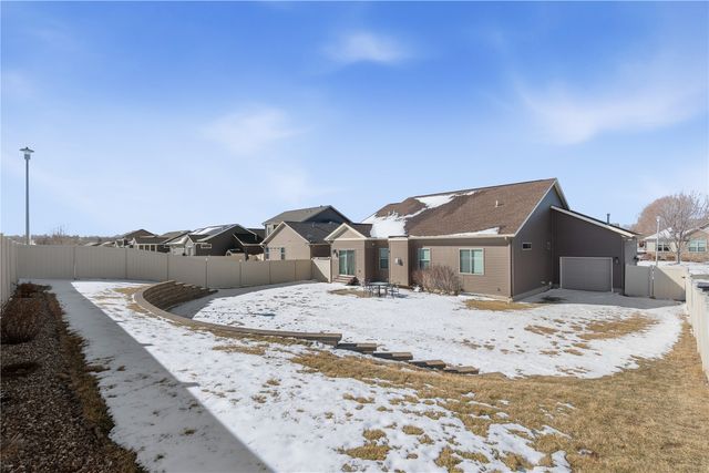 677 Raleigh Lane, Marion, IA 52302