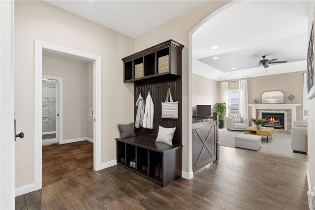 677 Raleigh Lane, Marion, IA 52302