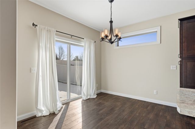 677 Raleigh Lane, Marion, IA 52302