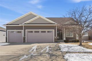 677 Raleigh Lane, Marion, IA 52302