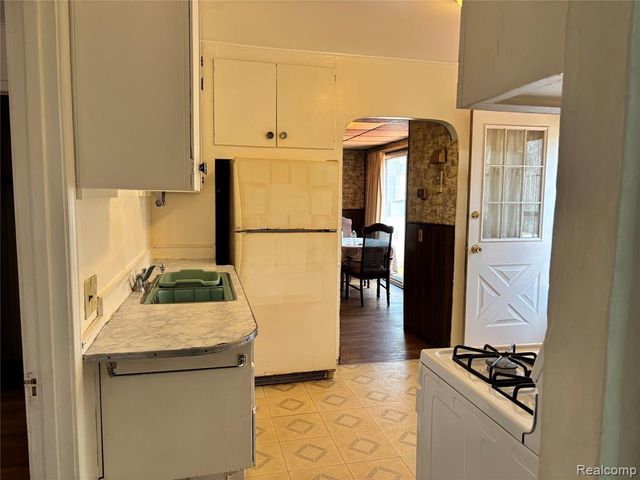 2257 Lodge Road, Flint, MI 48532